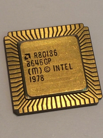 AMD R80186 FLAT PACK GOLD CERAMIC CHIP COLLECTIBLE VINTAGE PROCESSOR fba10a60