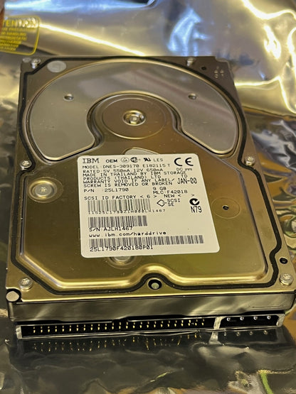 IBM DNES-309170 25L1790 9GB 50-PIN SCSI DRIVE AD2J41