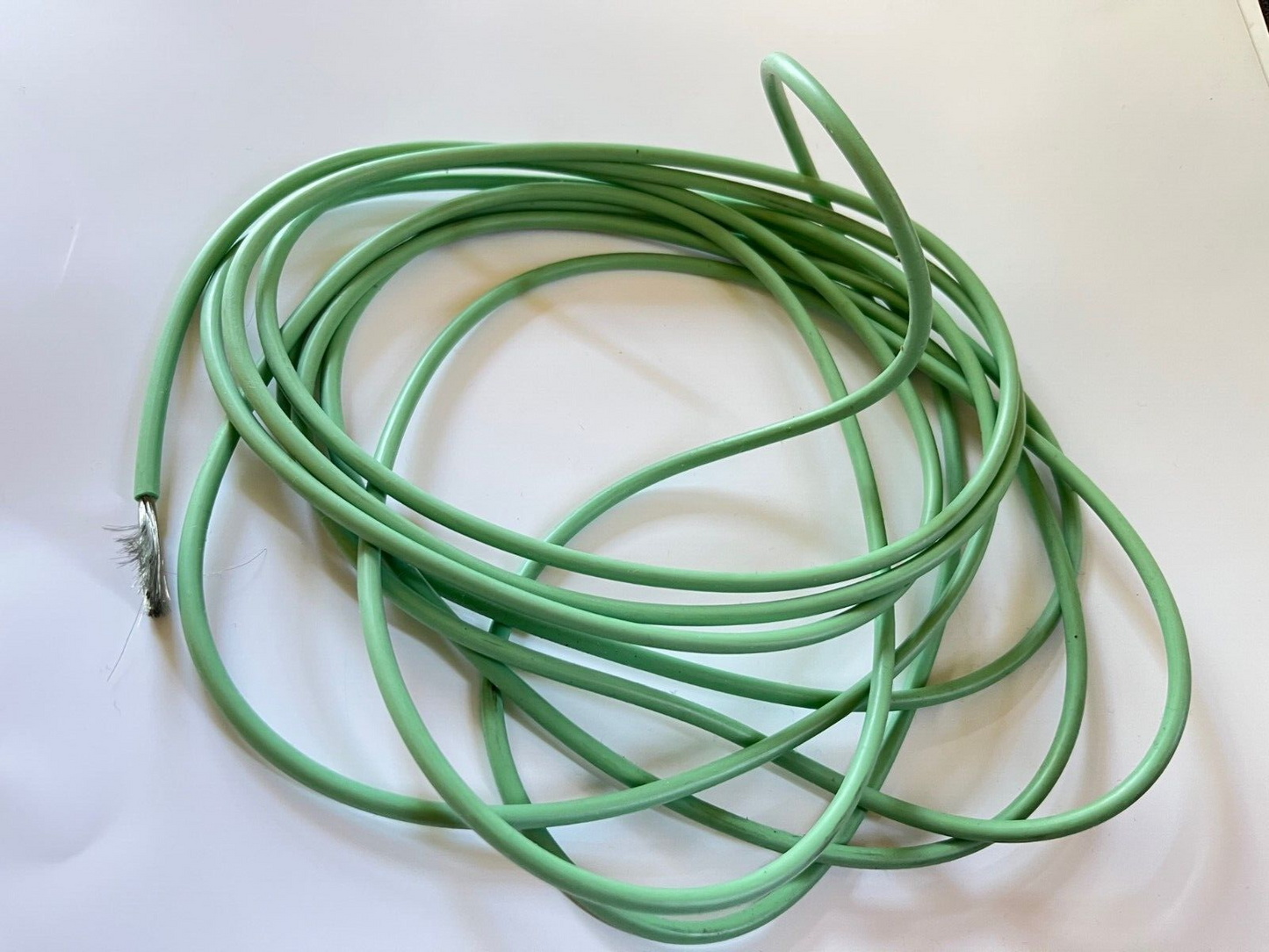 4m LENGTH OF THICK SUPER FLEXIBLE SILICON WIRE 12AWG GREEN ad1*29