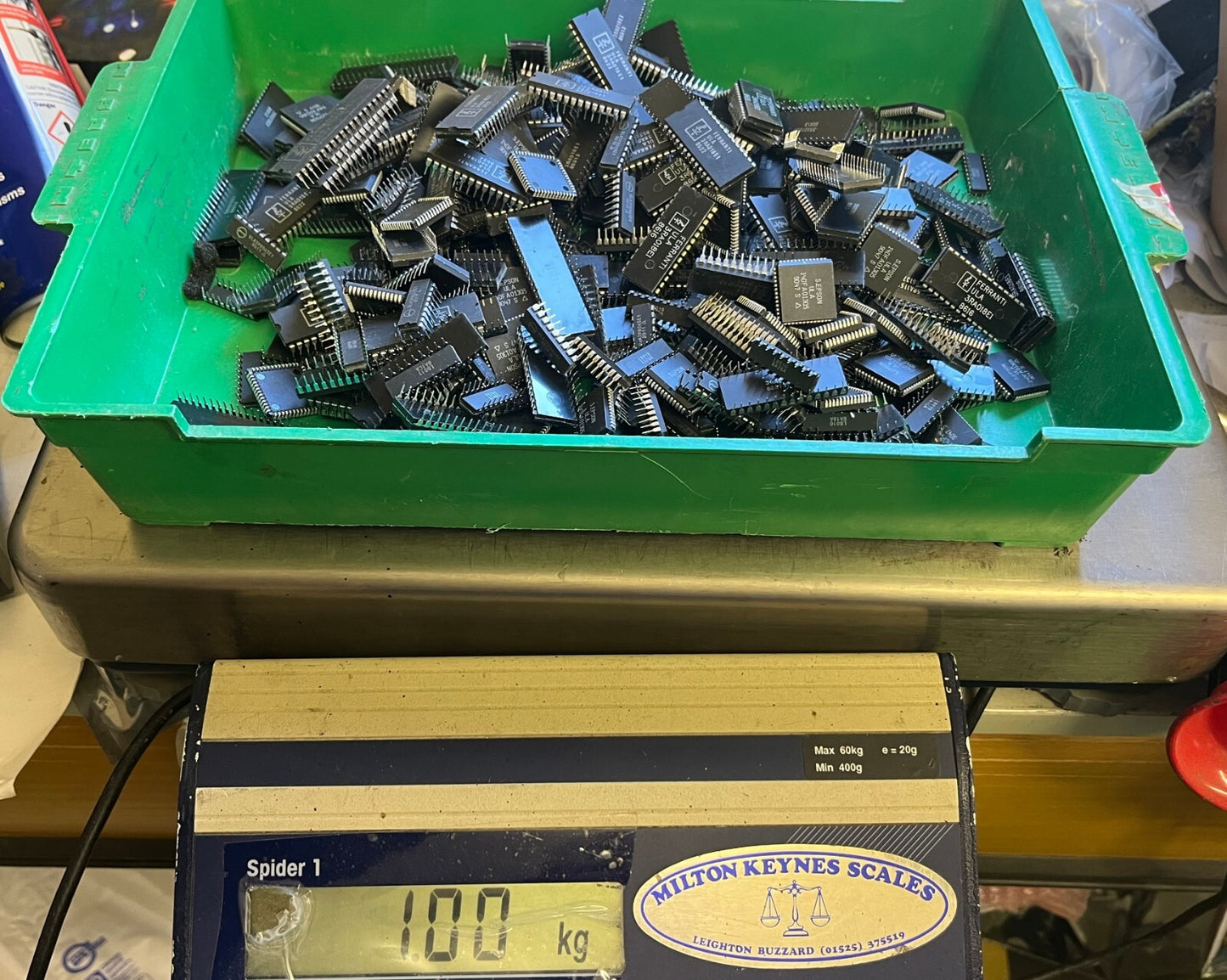 1Kg LOTS OF PLESSEY FERRANTI 1980s IC CHIPS FOR GOLD & METALS RECLAIM