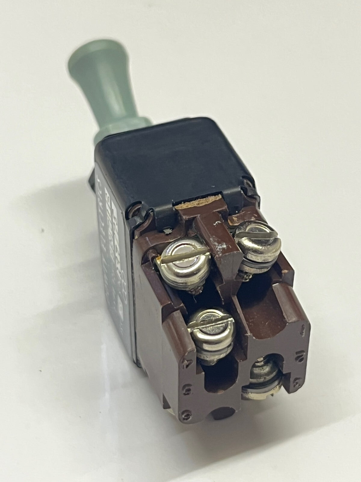 MILITARY SPEC DOWTY SAFETY LOCKING TOGGLE SWITCH DPDT 1260-2N71C fd1E20