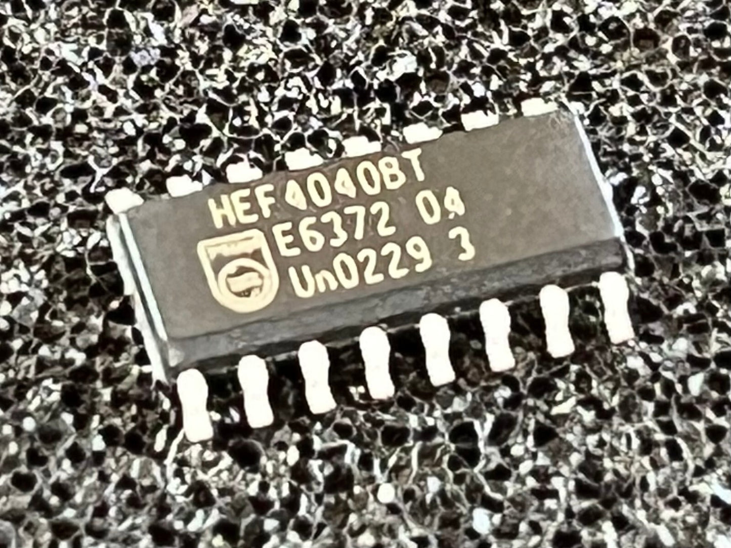 HEF4040BT ORIGINAL PHILIPS RIPPLE COUNTER SURFACE MOUNT UK STOCK x1 fba39.53