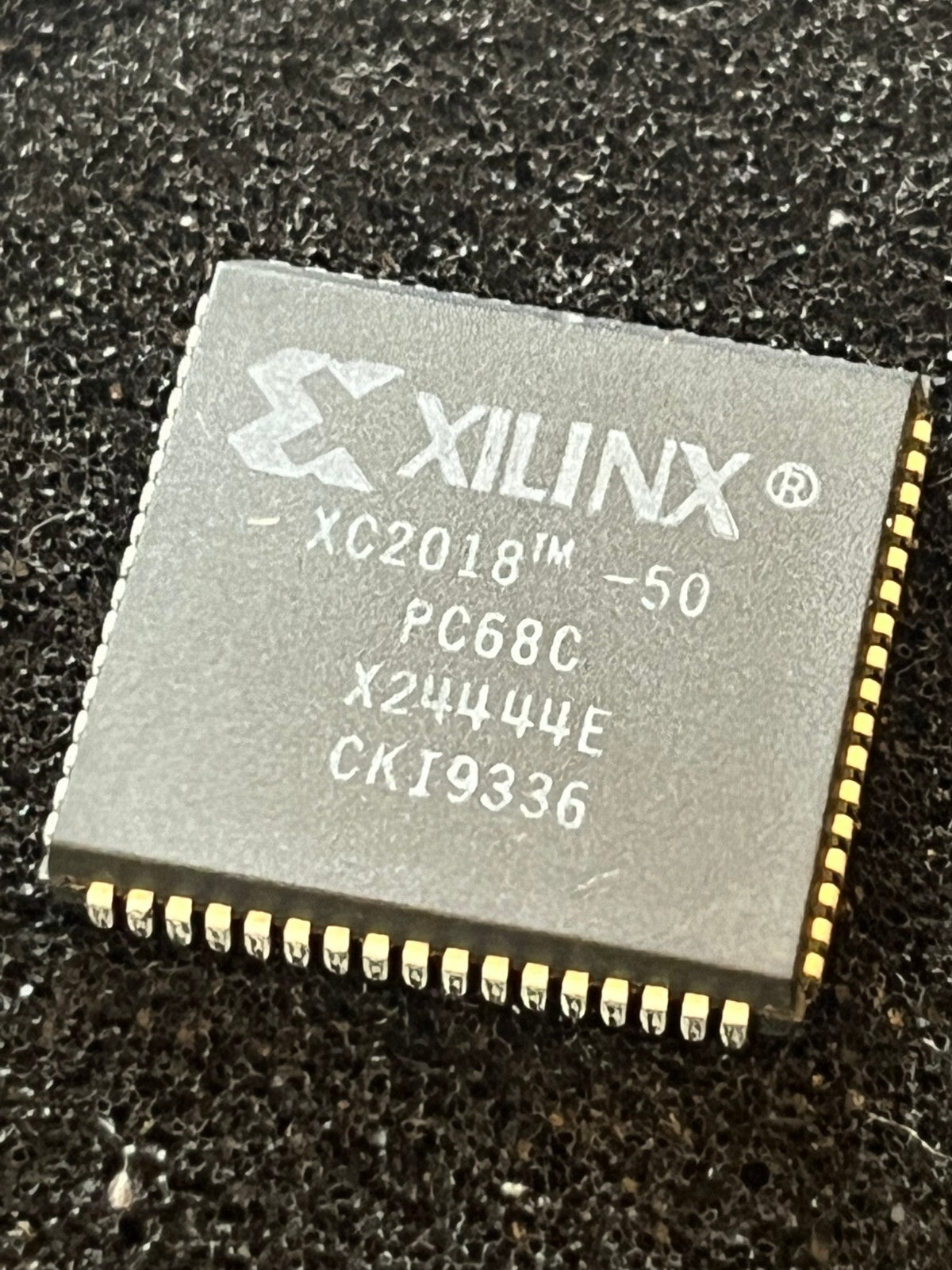XILINX XC2018-50PC68C FPGA 68 PIN PLCC UK STOCK (x1) fcb20.20