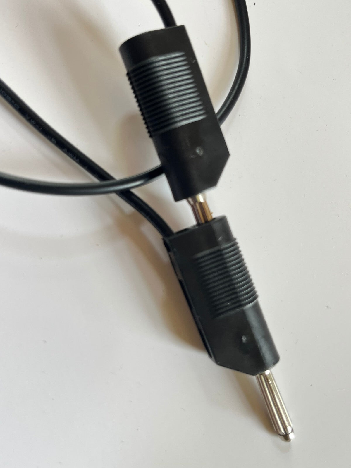 HIRSCHMANN PREMIUM QUALITY 4MM STACKABLE 50CM TEST LEADS BLACK ad1*26