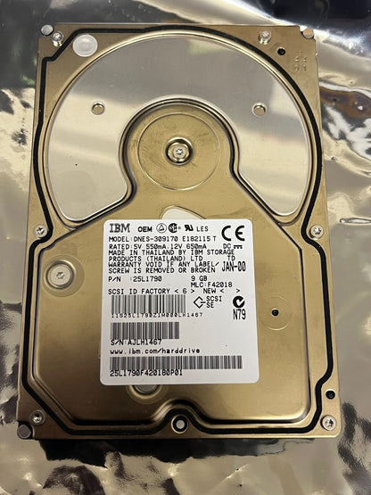 IBM DNES-309170 25L1790 9GB 50-PIN SCSI DRIVE AD2J41