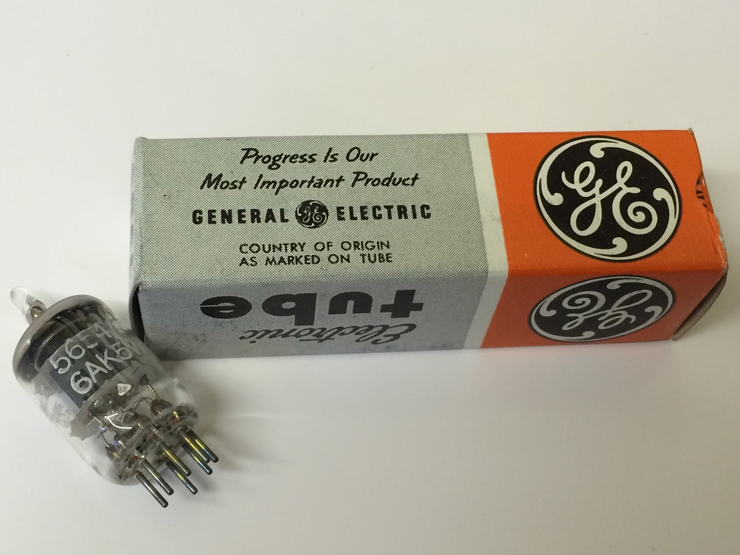 5654 6AK5W GENERAL ELECTRIC TUBE MILITARY SPEC VALVE ad2L22