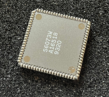 XILINX XC3042-100-PC84C FPGA 84 PIN PLCC UK STOCK (x1) fcb20.24