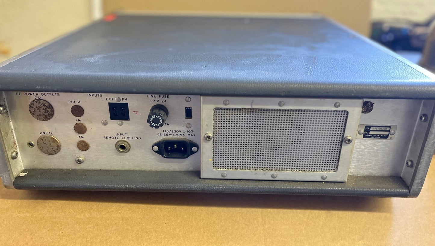 HP 8616A RF SIGNAL GENERATOR 1.8 - 4.5GHz fce1c