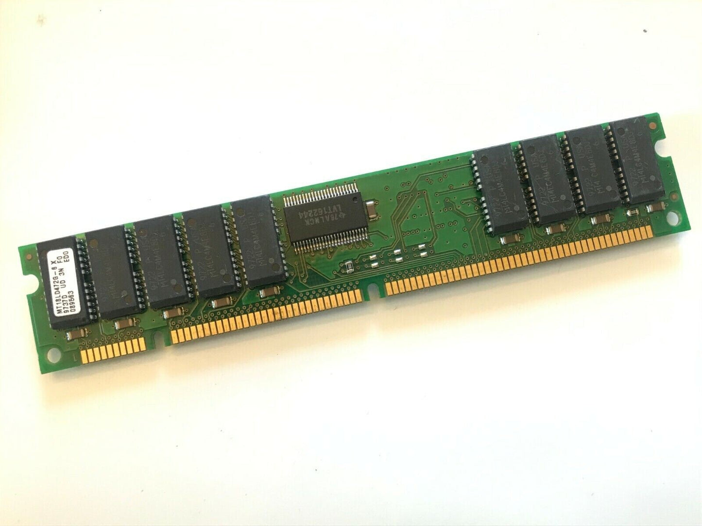 32MB EDO DIMM 168-pin 3.3V 60NS BUFFERED ECC MT18LD472G-6X fcb10.29