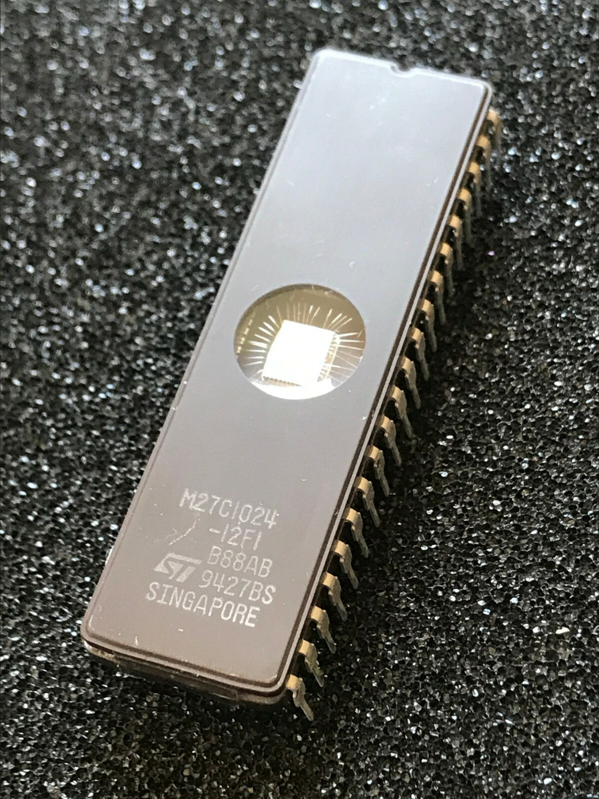 ST M27C1024-12F1 1MB 40 PIN EPROM UK STOCK x1 fd6d80