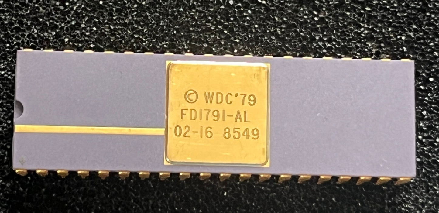 FD1791-AL-0216 WESTERN DIGITAL COLLECTIBLE CERAMIC GOLD CHIP IC. fcb28.16