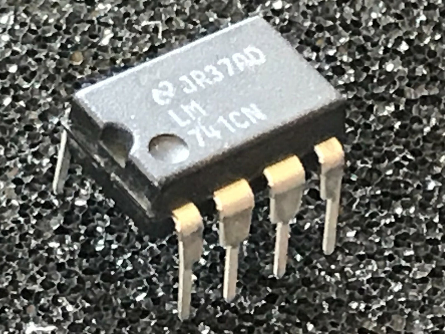 ORIGINAL NSC LM741CN 8 PIN DIL OP AMP CHIP UK STOCK fd5f39