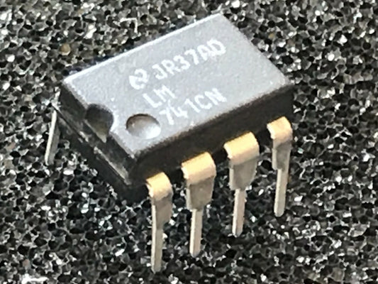 ORIGINAL NSC LM741CN 8 PIN DIL OP AMP CHIP UK STOCK fd5f39