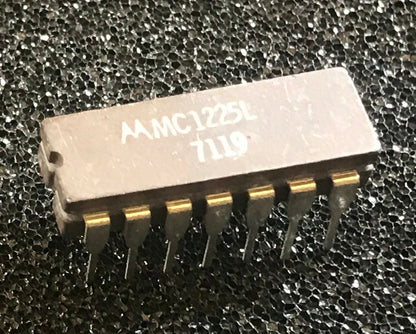 MC1225L MOTOROLA IC CHIP 16 PIN CERAMIC DIL UK STOCK (x1) fd7d104