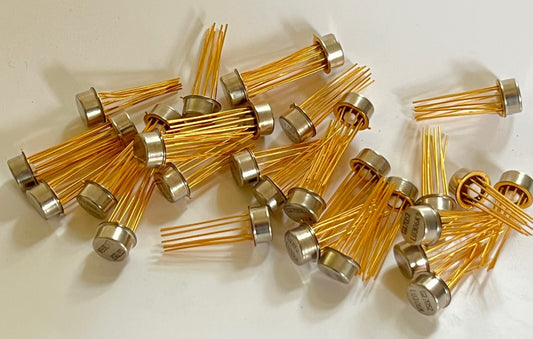 30g VERY HIGH YIELD ELECTRONIC ICs FROM 1970 SCRAP GOLD RECLAIM fd2k24
