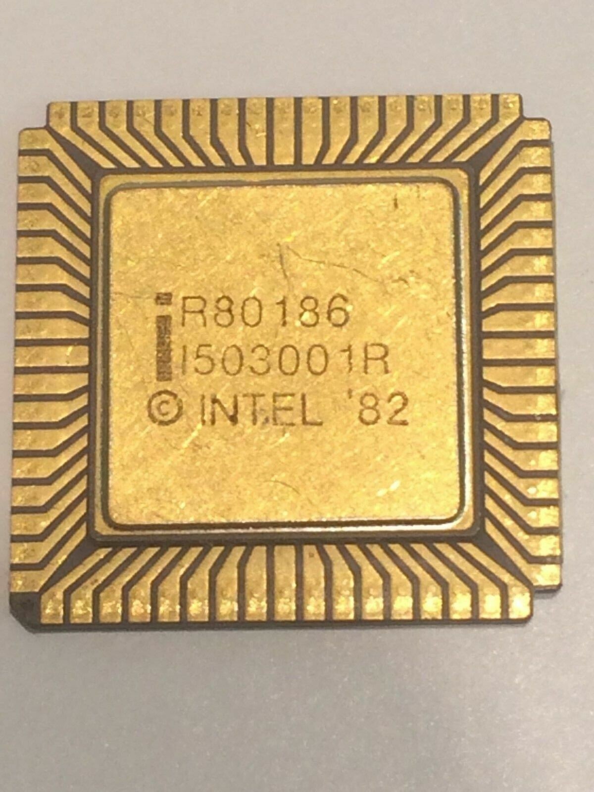 INTEL R80186 FLAT PACK GOLD CERAMIC CHIP COLLECTABLE VINTAGE PROCESSOR fba10a62