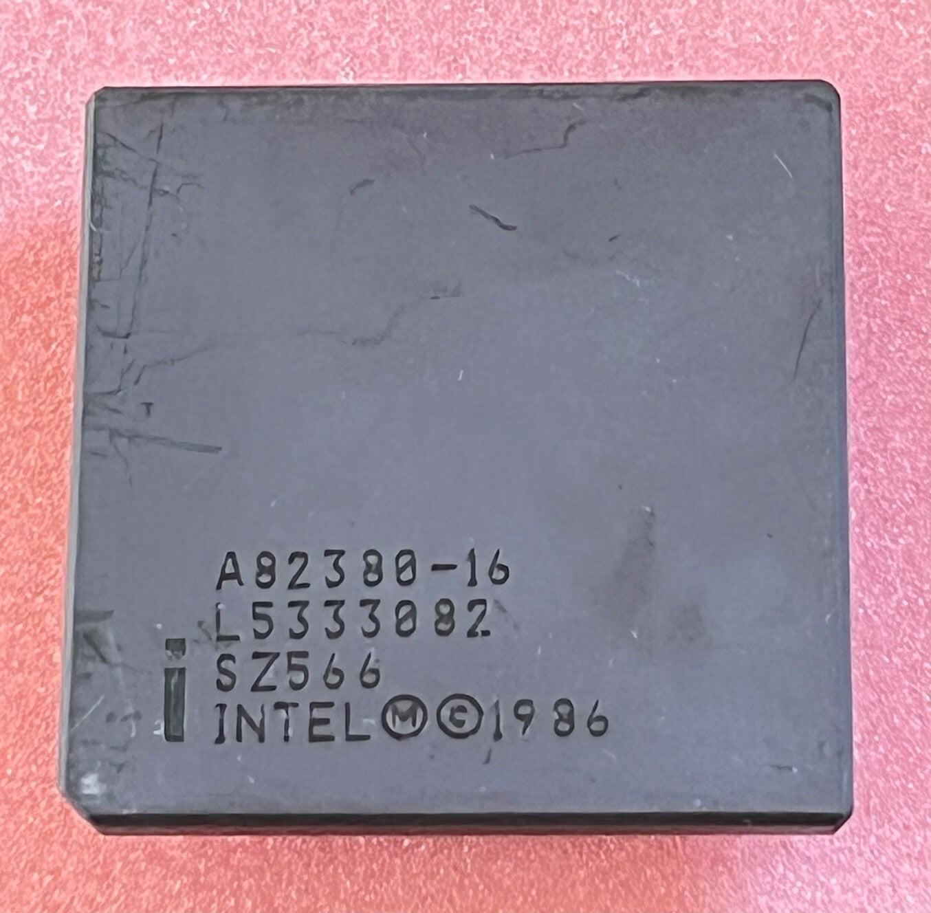 INTEL A82380-16 SX566 COLLECTIBLE PGA INTEL DMA CHIP fbb15A26