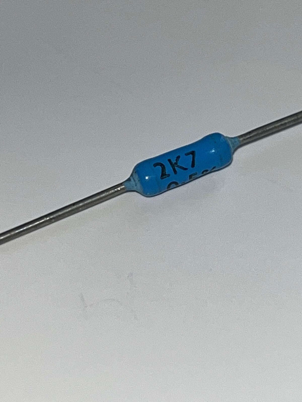 2.7K OHM 0.5% 1/2W WELWYN METAL FILM PRECISION RESISTOR (X1 ) fba39.30