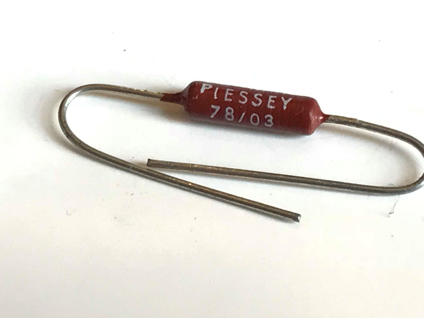 VINTAGE COLLECTORS PLESSEY 1.865K 1% RESISTOR fd6c1