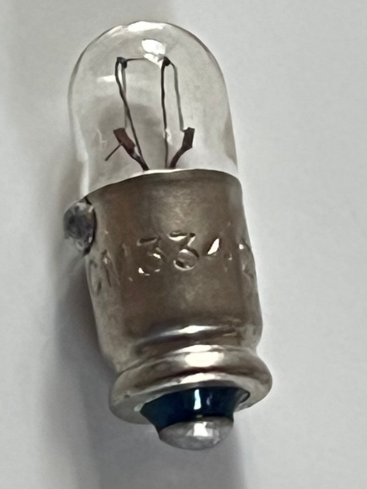 334 MID GROOVE MIDGET FLANGE 28V 40mA VINTAGE LAMP BULB VCH (X1) fcb25.44
