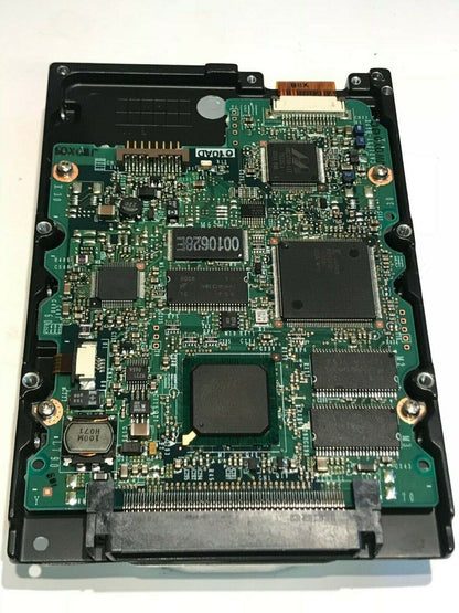FUJITSU MAH3091MC 9.1GB SCSI 2 HARD DRIVE CAO5695-B12200DC 180721-001 aa5gb7