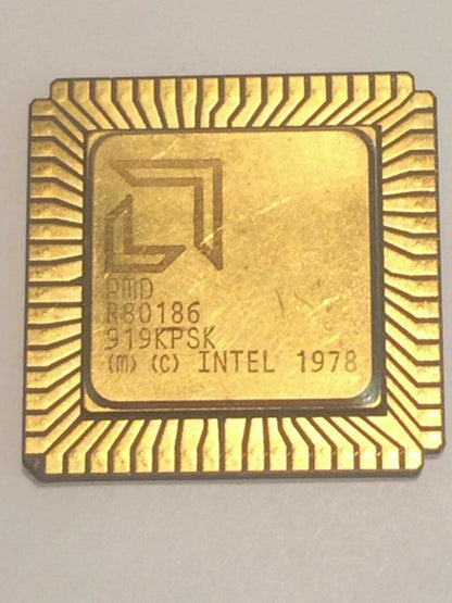 AMD R80186 FLAT PACK GOLD CERAMIC CHIP COLLECTIBLE VINTAGE PROCESSOR fba10a56