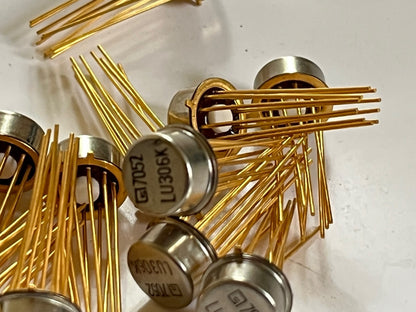 30g VERY HIGH YIELD ELECTRONIC ICs FROM 1970 SCRAP GOLD RECLAIM fd2k24