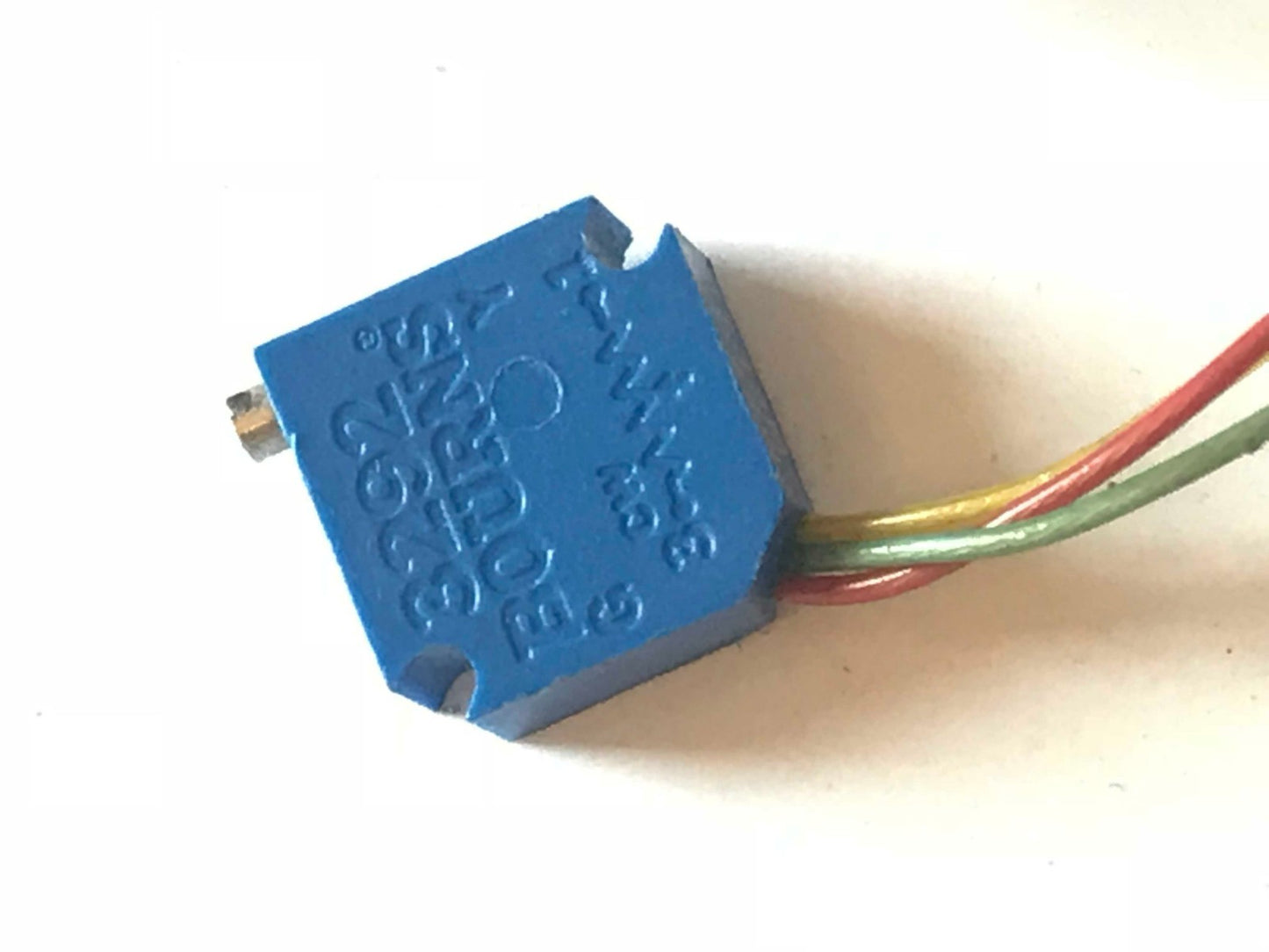 BOURNS 2K OHM WITH LEADS MULTI TURN TRIMPOT VARIABLE RESISTOR fd7b18