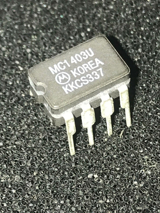 ORIGINAL MOTOROLA MC1403U 8 PIN CERAMIC DIL CHIP UK STOCK x1 fbb30a63