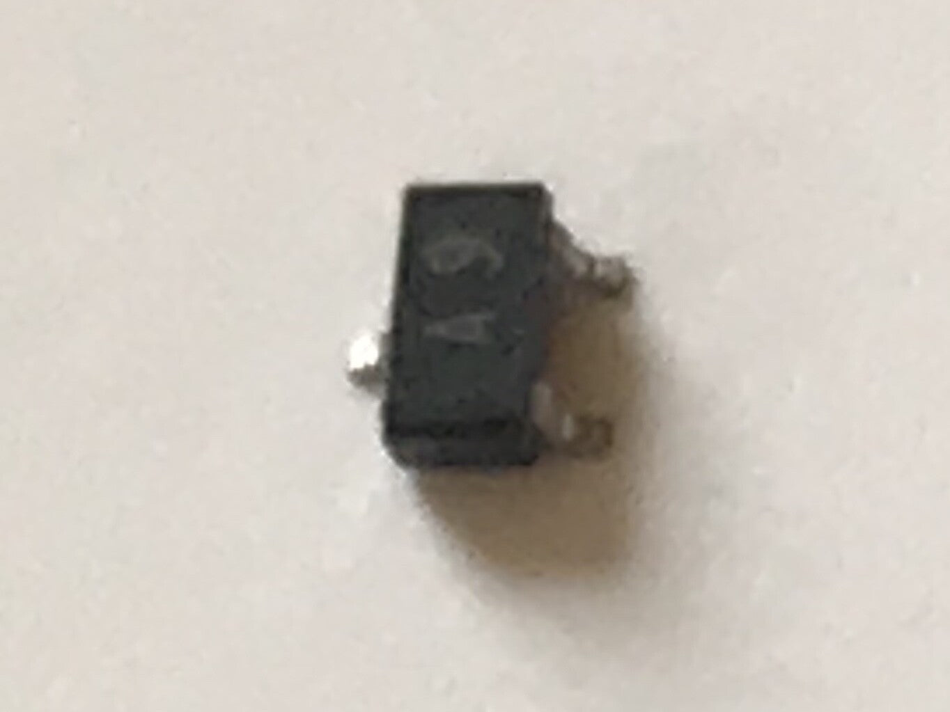 1SS294 ORIGINAL TOSHIBA SURFACE MOUNT SCHOTTKY DIODE MARKED A9 UK STOCK faa~2M