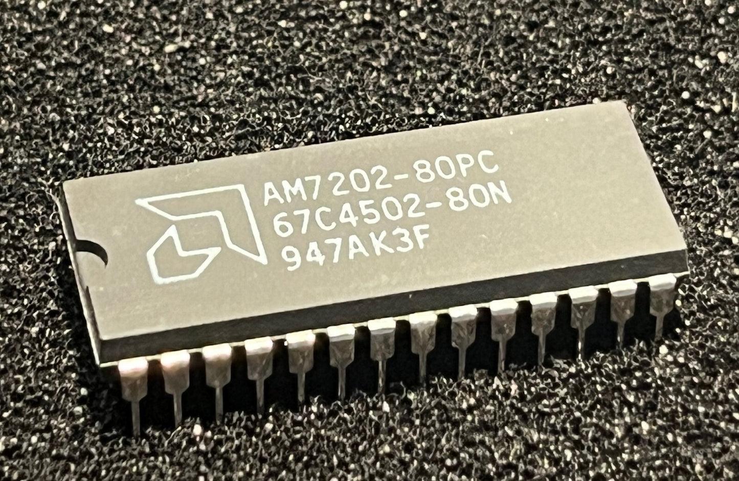 67C4502-80N ORIGINAL AMD FIFO MEMORY IC UK STOCK (x1) miltb41