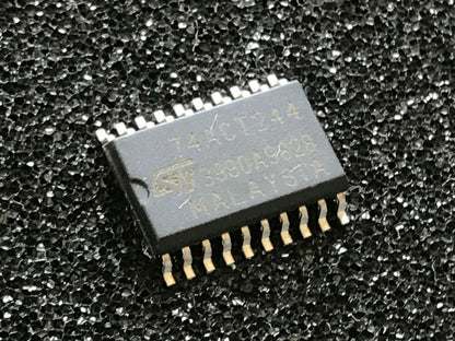 74ACT244 ORIGINAL ST 20 PIN SURFACE MOUNT CHIP SO20 UK STOCK x1 fd6d82