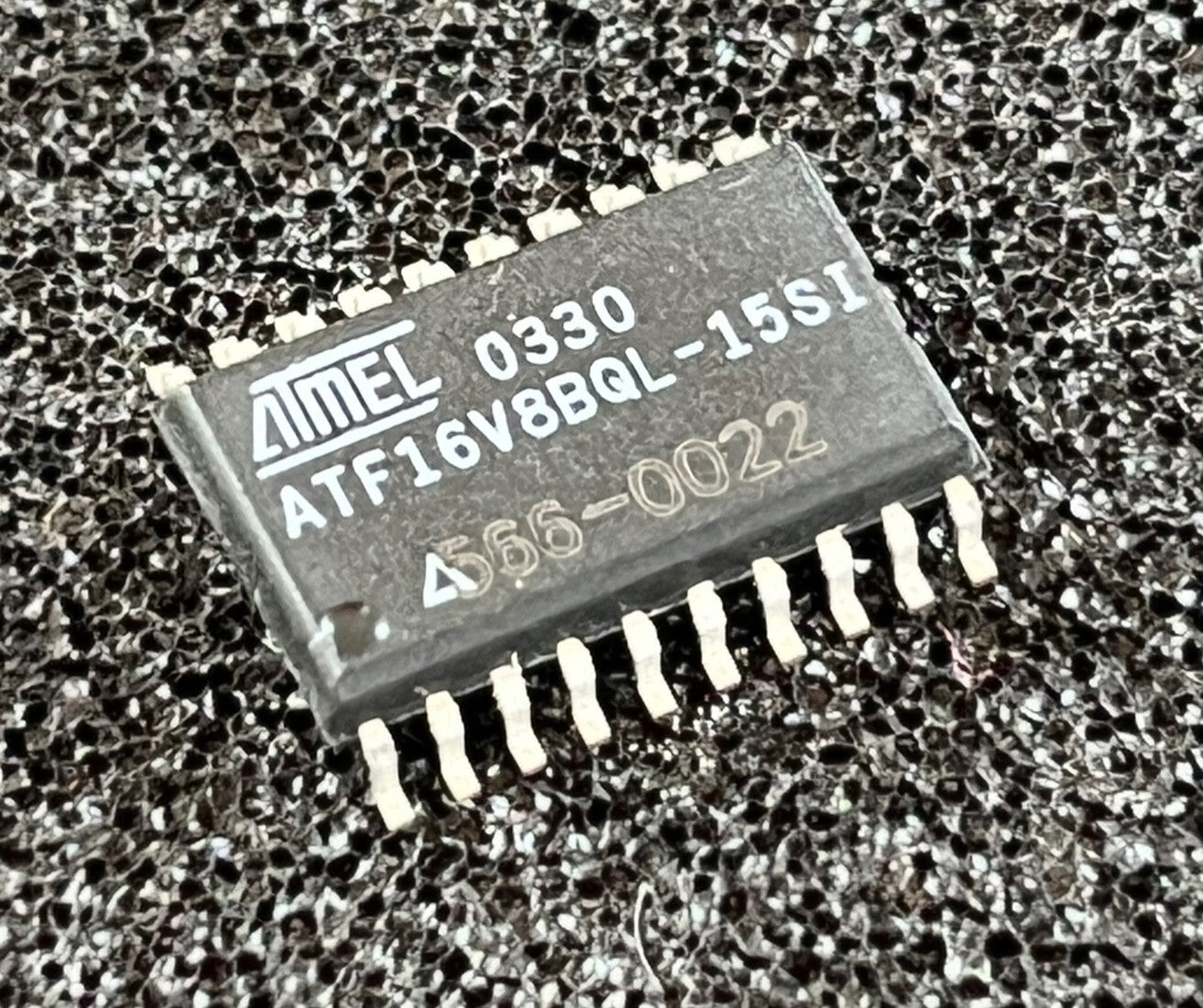 ATF16V8BQL-15SI ATMEL EEPLD 20 PIN SURFACE MOUNT I.C. x1 UK STOCK fba39.52