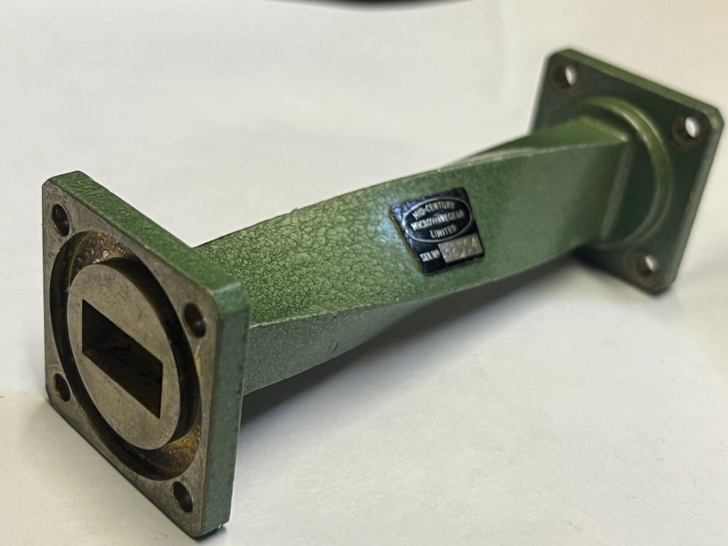 WG18 WR62 WAVE GUIDE 90 DEGREE TWIST 12.4 - 18.0Ghz MIDWEST MICROWAVE fd1L2