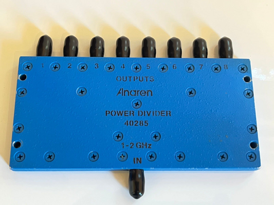 ANAREN 40285 SMA 8 WAY RF 25W POWER DIVIDER 1000MHz - 2000MHz AD2N26