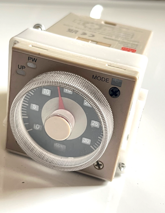 RS 11 PIN PLUG IN TIMER RELAY 220V 0.1 SECS - 300 HOURS RS 179-2920 FD1D41
