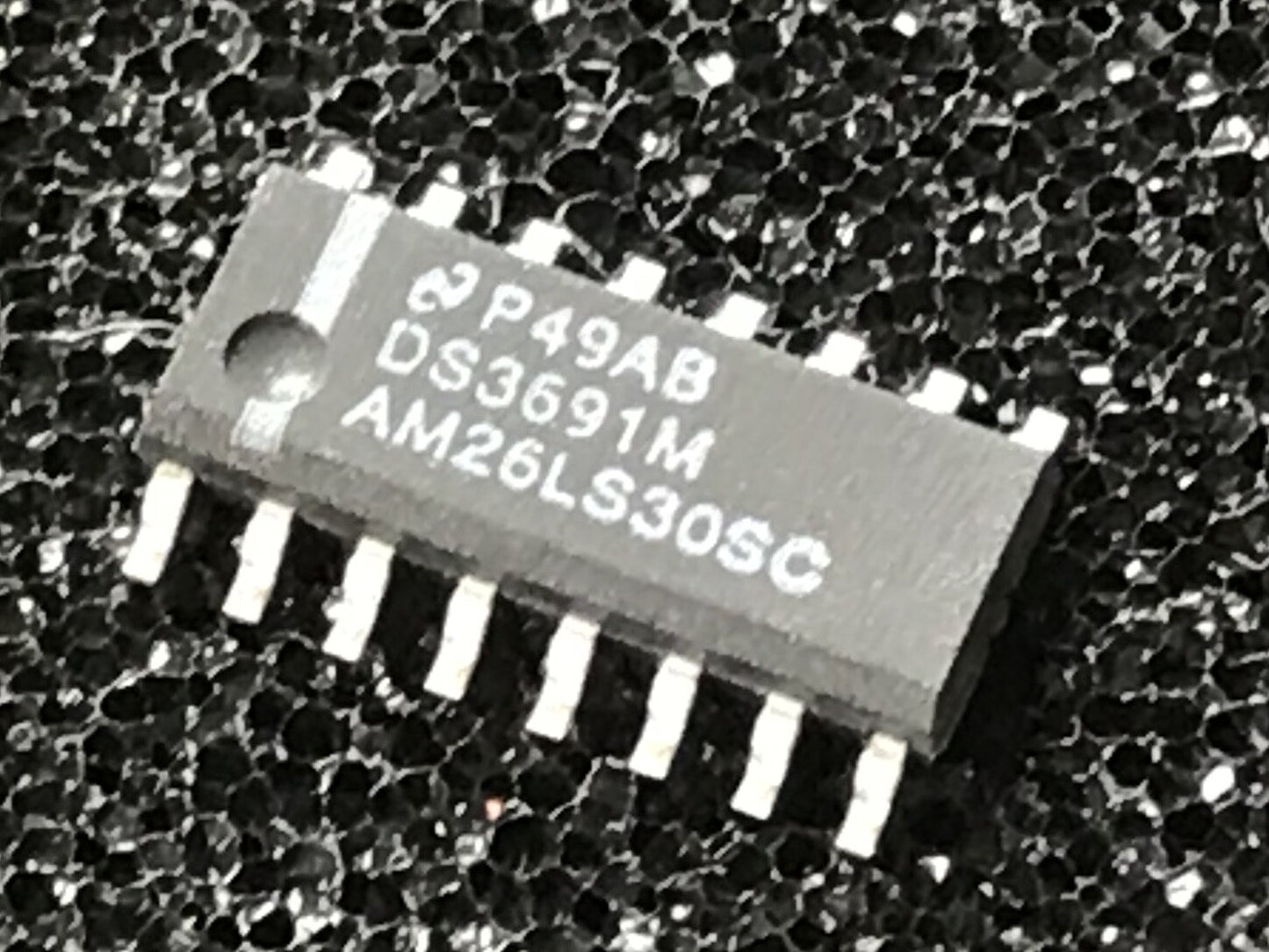 DS3691M ORIGINAL NSC 16 PIN SURFACE MOUNT CHIP SOIC-16 UK STOCK x1 fd6d92