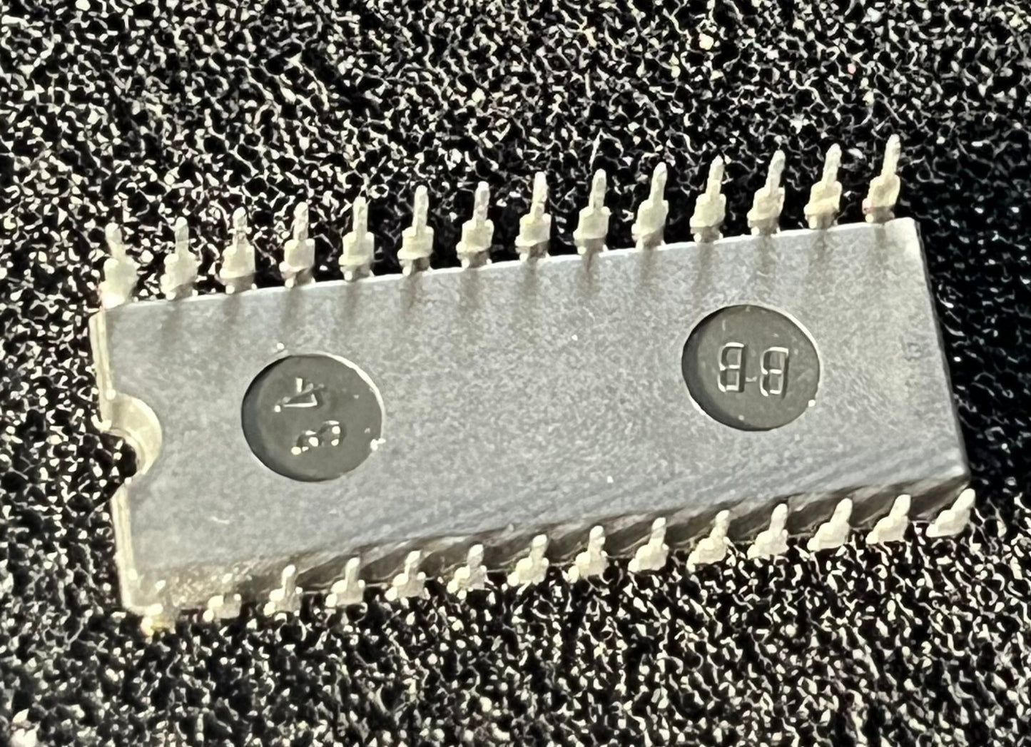 HM6264LP-15 HITACHI 8K X 8 SRAM MEMORY IC UK STOCK (x1) fcb20.18