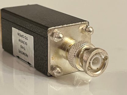 BNC IN LINE PROJECT CASE MALE - FEMALE BNC BOX MODULE GREENPAR (x1) ad1p44