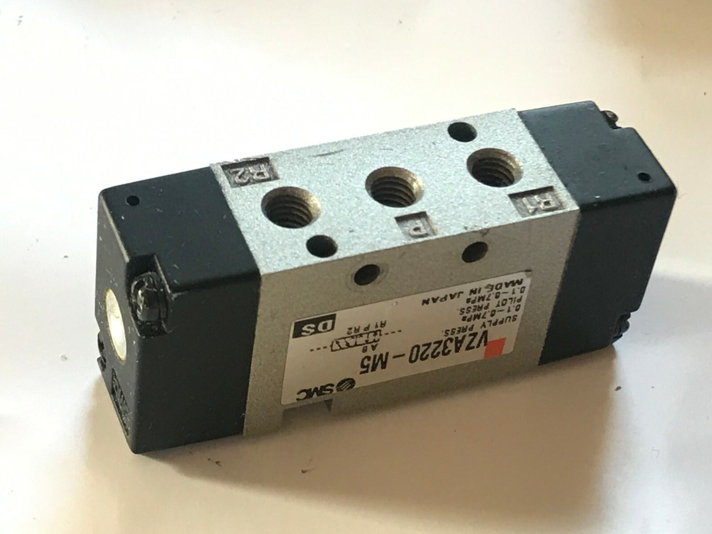 SMC VZA3220-M5 PNEUMATIC 2 PORT CONTROL VALVE fd5e22