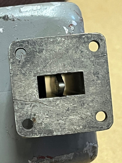 SIVERS PM7041P WG18 WR62 12.4 - 18.0Ghz WAVE GUIDE ISOLATOR fd1L37