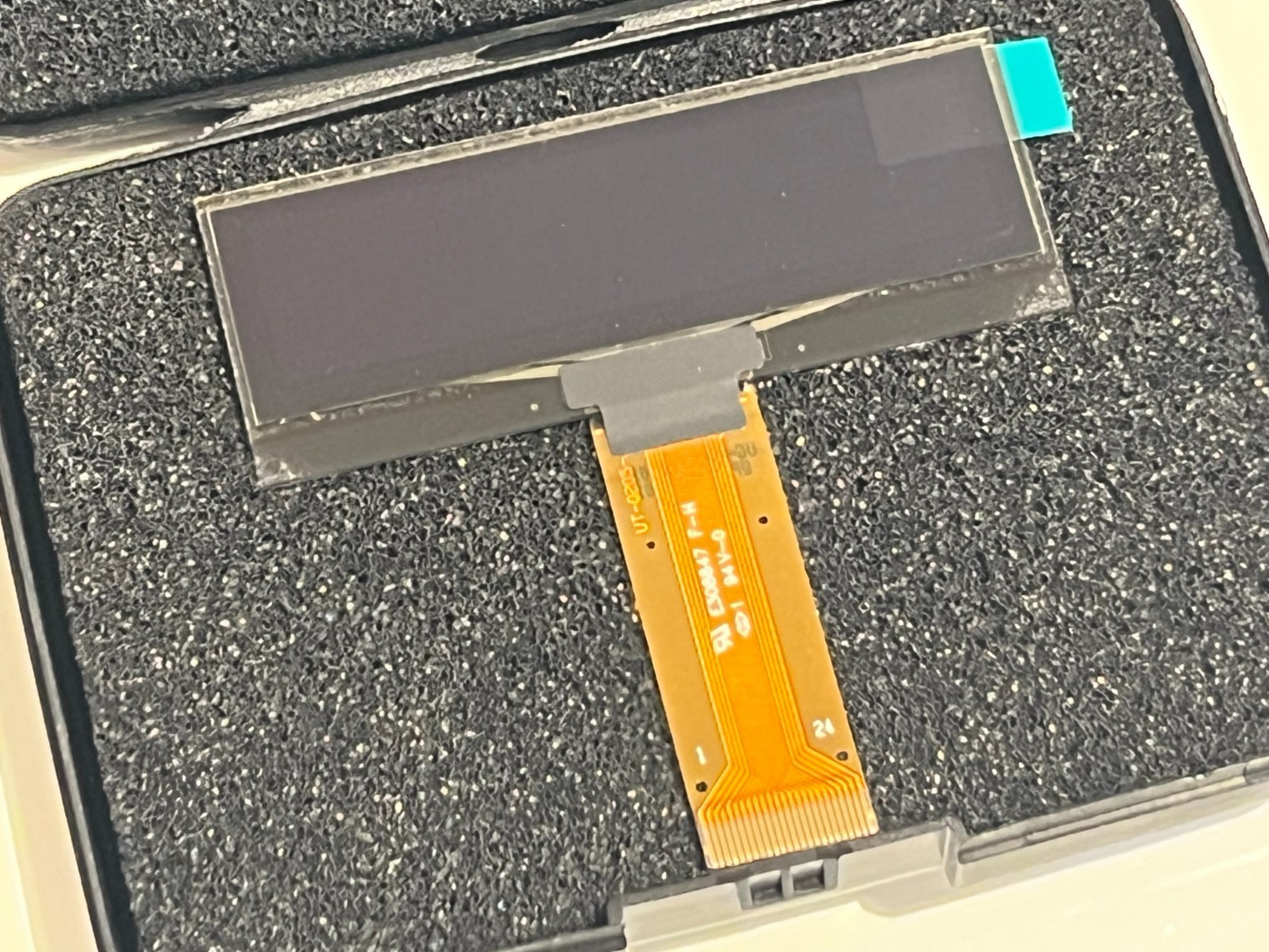 DD-12832YW-1A 2.38in Yellow OLED Display 128 x 32 RS 554-324 ad1m36