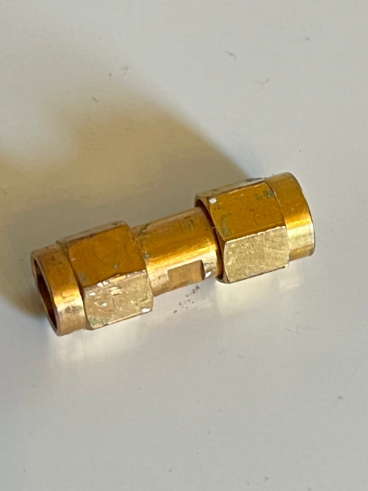 SUHNER SMA MALE - MALE RF ADAPTER 32_SMA-50-0-1 ad2n36