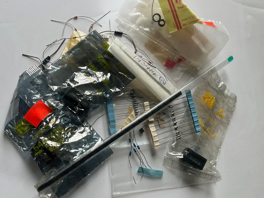 SMALL LOT OF VARIOUS NEW SEMICONDUCTORS, DIODES I.C. ETC fba39.25
