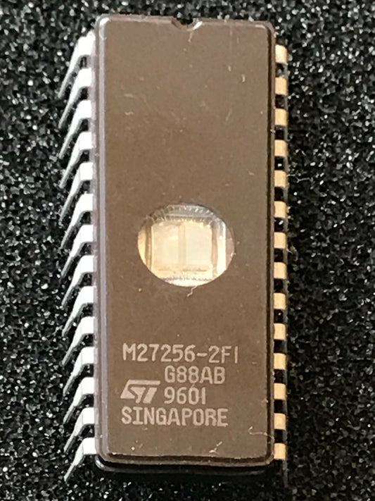 ST M27256-2F1 256KB 28 PIN EPROM UK STOCK x1 fcb27.24