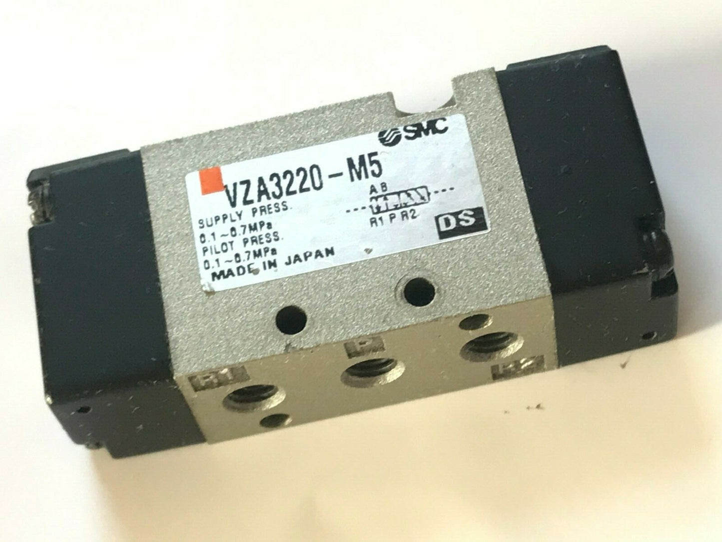 SMC VZA3220-M5 PNEUMATIC 2 PORT CONTROL VALVE fd5e22