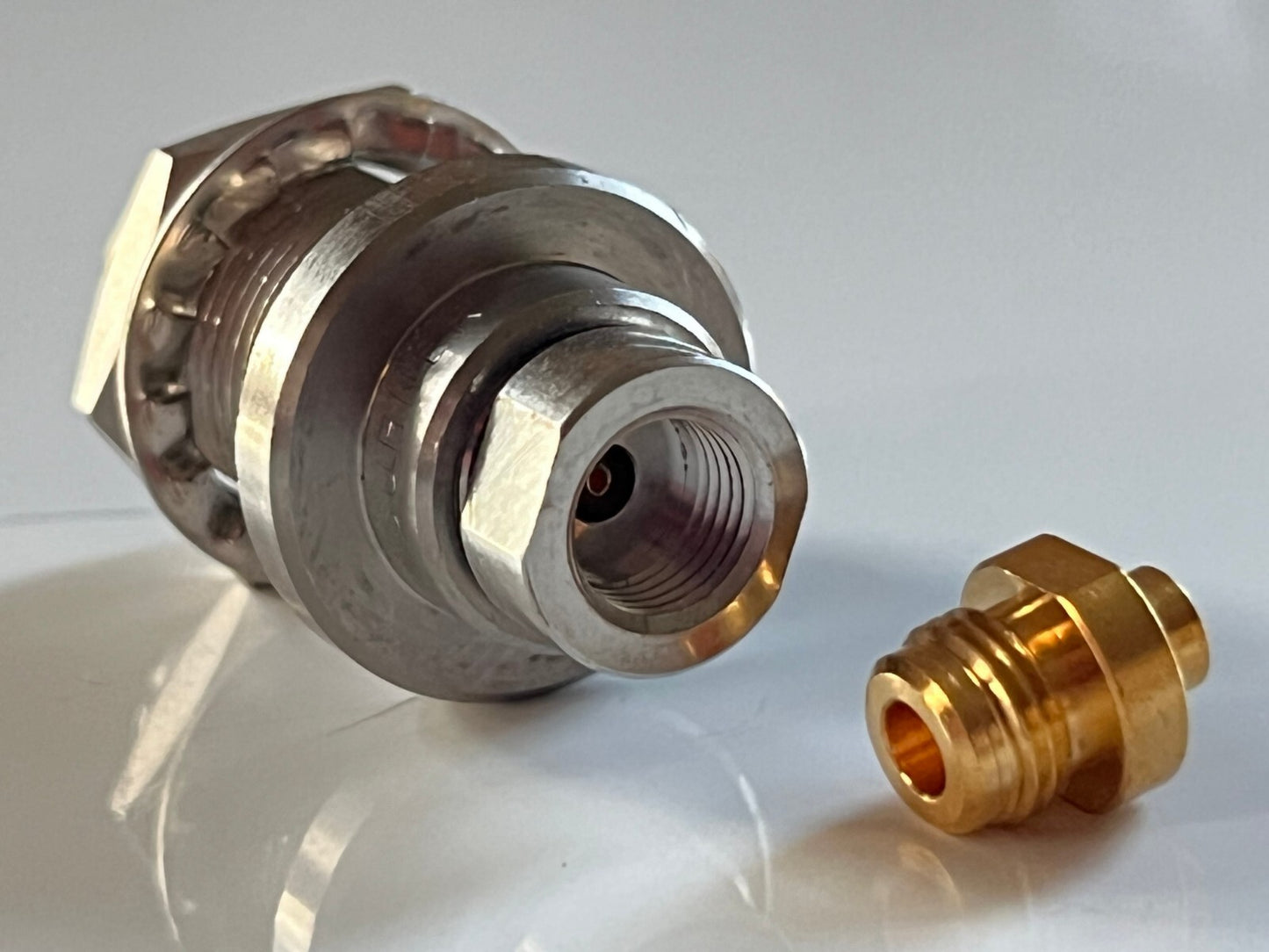 SUHNER N TYPE BULKHEAD FEMALE FOR SMALL COAX & .141 SEMI RIGID fcb25.43