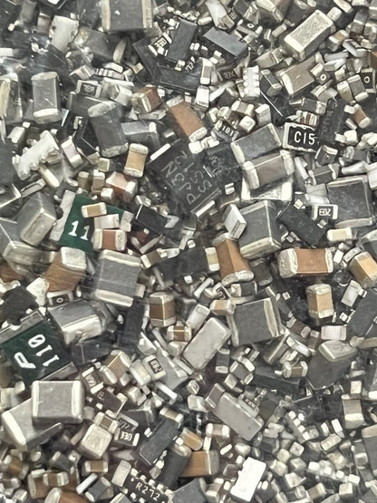 BAG 75g OF CAPACITORS, SEMICONDUCTORS SCRAP PRECIOUS METAL RECLAIM fd2k23