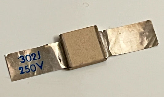 3000pF 250V 5% PORCELAIN WITH SILVER TAB RF POWER CAPACITOR fcb15.37