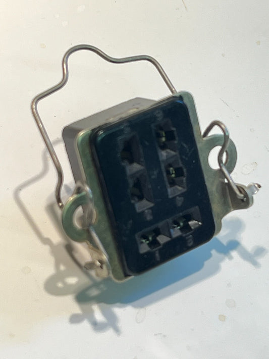 6 WAY PLESSEY SOCKET JONES FEMALE CONNECTOR & RETAINING CLIP ad1p13